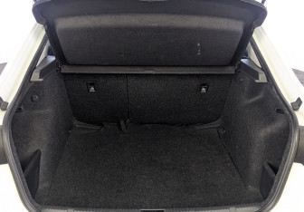Подержанный автомобиль Skoda Rapid Liftback 2021 года (10 фото)