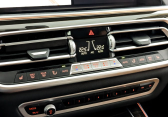 Подержанный автомобиль BMW X5 2020 года (28 фото)
