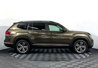 Подержанный автомобиль Volkswagen Teramont 2019 года (4 фото)