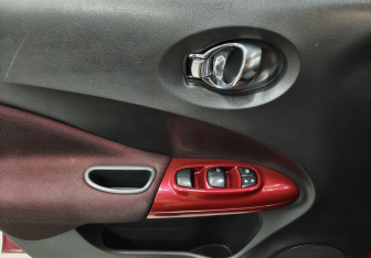 Подержанный автомобиль Nissan Juke 2011 года (15 фото)