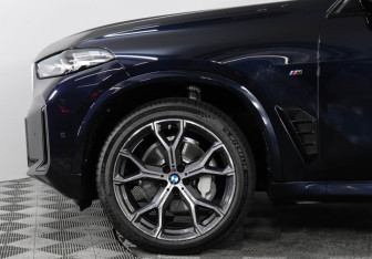 Новый BMW X5 2025 (8 фото)