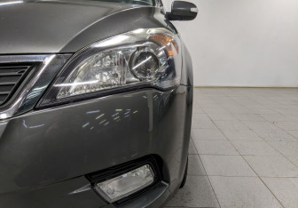 Подержанный автомобиль Kia Ceed Hatchback 2012 года (16 фото)