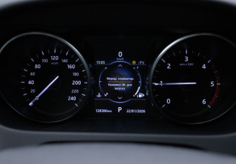 Подержанный автомобиль Land Rover Discovery Sport 2017 года (12 фото)