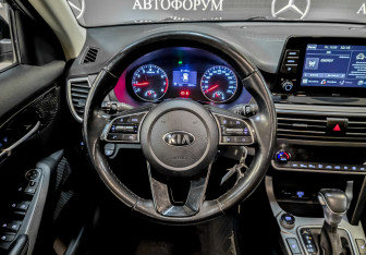 Подержанный автомобиль Kia Seltos 2021 года (21 фото)
