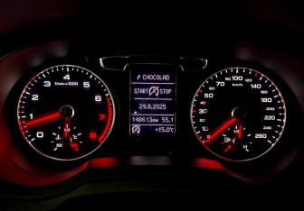 Подержанный автомобиль Audi Q3 2015 года (12 фото)