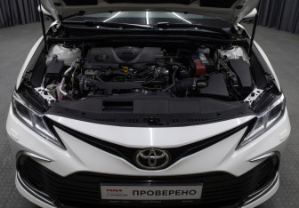 Подержанный автомобиль Toyota Camry Sedan 2022 года (9 фото)