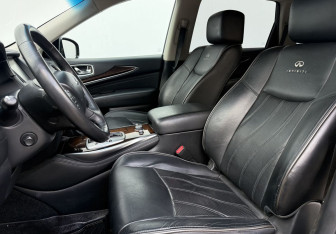 Подержанный автомобиль Infiniti QX60 2014 года (10 фото)