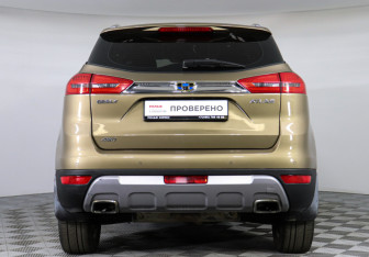 Подержанный автомобиль Geely Atlas 2019 года (5 фото)