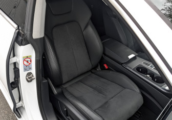 Подержанный автомобиль Audi A7 2022 года (24 фото)