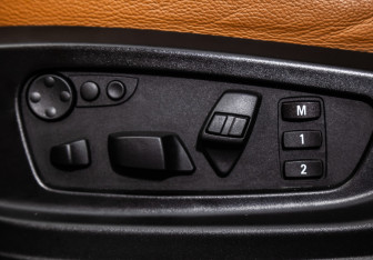 Подержанный автомобиль BMW X5 M 2012 года (15 фото)