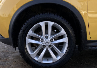 Подержанный автомобиль Nissan Juke 2017 года (9 фото)