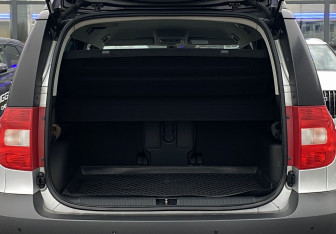 Подержанный автомобиль Skoda Yeti 2013 года (10 фото)