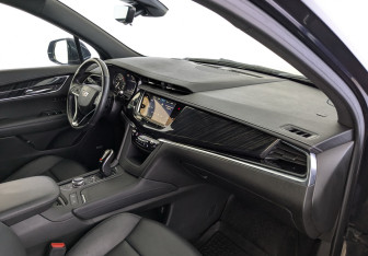 Подержанный автомобиль Cadillac XT6 2021 года (11 фото)