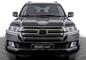 Подержанный автомобиль Toyota Land Cruiser Suv 2017 года (2 фото)
