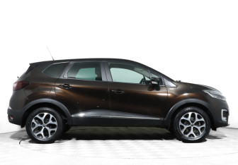 Подержанный автомобиль Renault Kaptur 2018 года (4 фото)