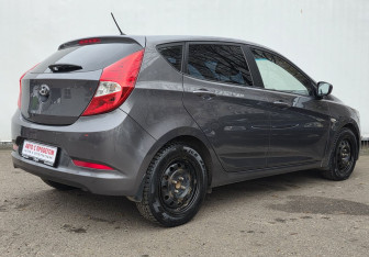 Подержанный автомобиль Hyundai Solaris Hatchback 2014 года (5 фото)