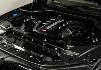 Подержанный автомобиль BMW X5 M 2020 года (32 фото)