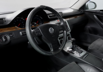 Подержанный автомобиль Volkswagen Passat Sedan 2008 года (14 фото)