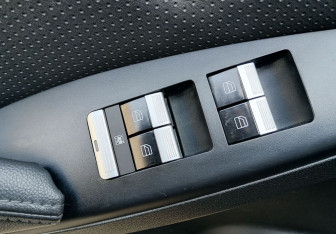 Подержанный автомобиль Lifan X60 2015 года (15 фото)