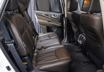 Подержанный автомобиль Infiniti QX60 2019 года (13 фото)