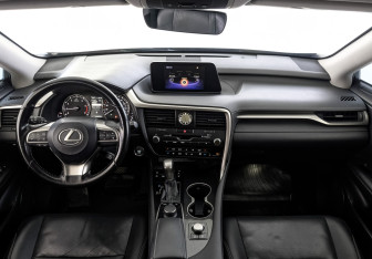 Подержанный автомобиль Lexus RX 2017 года (14 фото)