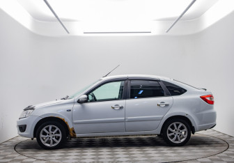 Подержанный автомобиль LADA (ВАЗ) Granta Liftback 2016 года (8 фото)
