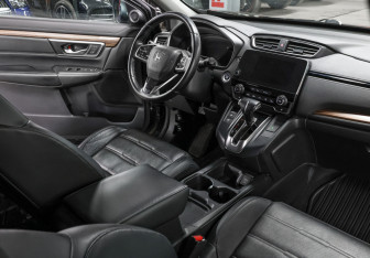 Подержанный автомобиль Honda CR-V 2017 года (11 фото)