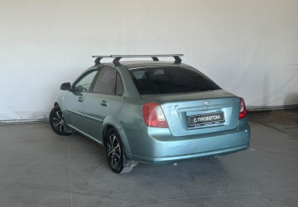 Подержанный автомобиль Chevrolet Lacetti Sedan 2007 года (4 фото)