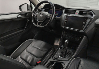 Подержанный автомобиль Volkswagen Tiguan 2018 года (10 фото)