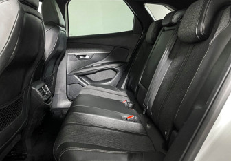 Подержанный автомобиль Peugeot 3008 2018 года (10 фото)
