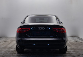 Подержанный автомобиль Audi A4 Sedan 2014 года (4 фото)