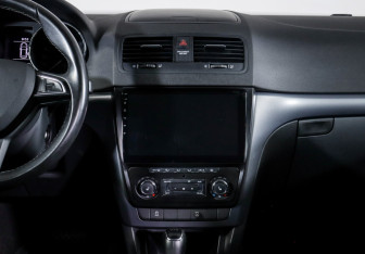 Подержанный автомобиль Skoda Yeti 2014 года (13 фото)