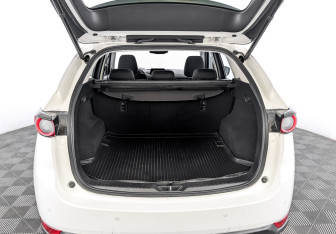 Подержанный автомобиль Mazda CX-5 2019 года (10 фото)