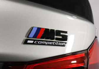 Подержанный автомобиль BMW M5 Sedan 2019 года (26 фото)