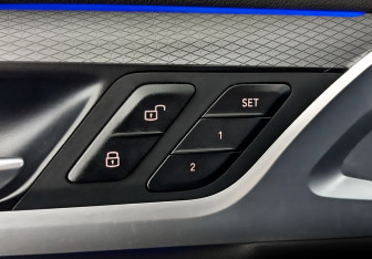 Подержанный автомобиль BMW X3 2021 года (22 фото)