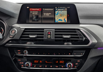 Подержанный автомобиль BMW X4 2021 года (16 фото)