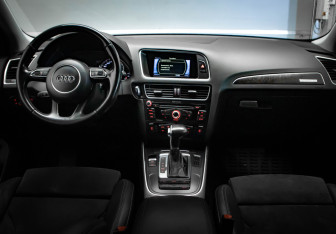 Подержанный автомобиль Audi Q5 2015 года (8 фото)