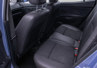 Подержанный автомобиль Kia Picanto 2010 года (11 фото)