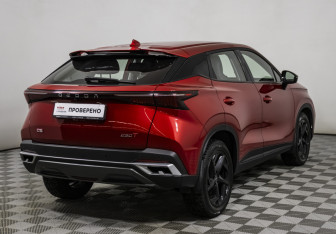 Подержанный автомобиль Omoda C5 2024 года (5 фото)