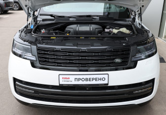 Подержанный автомобиль Land Rover Range Rover 2025 года (9 фото)
