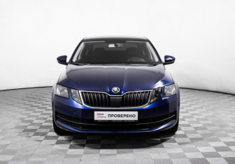 Подержанный автомобиль Skoda Octavia Liftback 2017 года (2 фото)