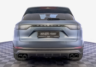 Подержанный автомобиль Porsche Cayenne 2019 года (6 фото)