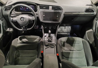 Подержанный автомобиль Volkswagen Tiguan 2019 года (10 фото)