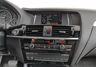 Подержанный автомобиль BMW X4 2017 года (17 фото)