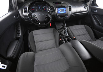 Подержанный автомобиль Kia Cerato Sedan 2017 года (19 фото)