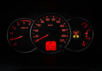 Подержанный автомобиль Mitsubishi Pajero Sport 2015 года (16 фото)