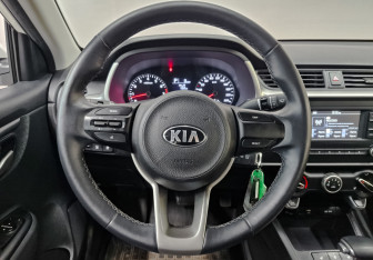 Подержанный автомобиль Kia Rio Sedan 2021 года (22 фото)