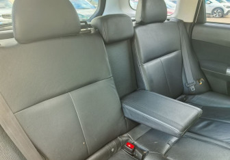 Подержанный автомобиль Subaru Forester Suv 2011 года (13 фото)