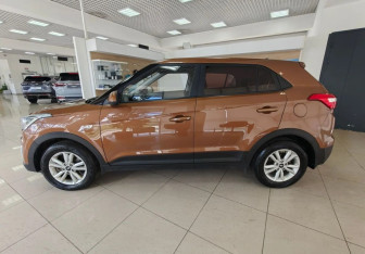 Подержанный автомобиль Hyundai Creta 2019 года (8 фото)