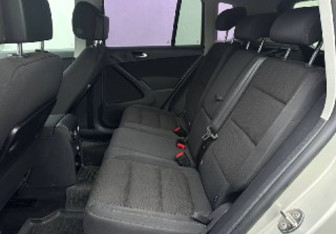 Подержанный автомобиль Volkswagen Tiguan 2012 года (10 фото)